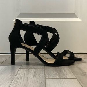 Liz Claiborne 3.5 inch Black Lacy Heels Size 10